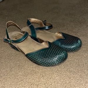 L’Artiste teal perforated leather clogs with strap